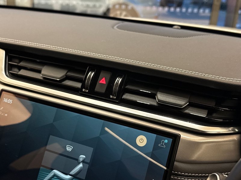 2023 (23) JAGUAR F-PACE 2.0 D200 R-Dynamic SE Black 5dr Auto AWD 4959323