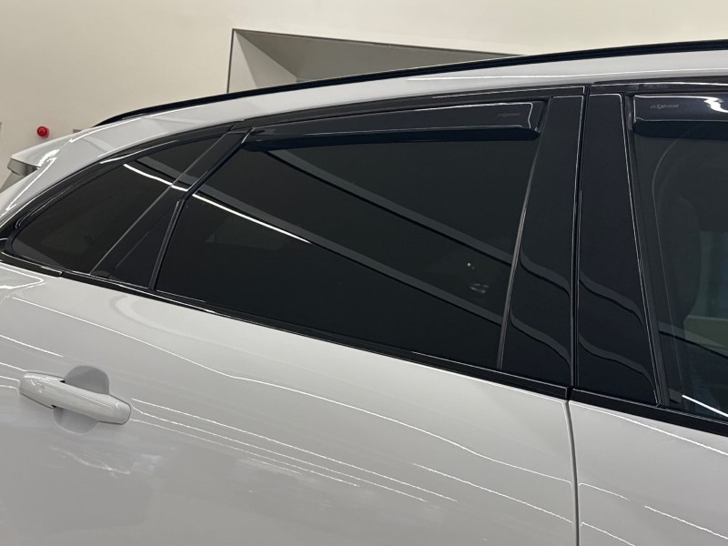 2023 (23) JAGUAR F-PACE 2.0 D200 R-Dynamic SE Black 5dr Auto AWD 4959339