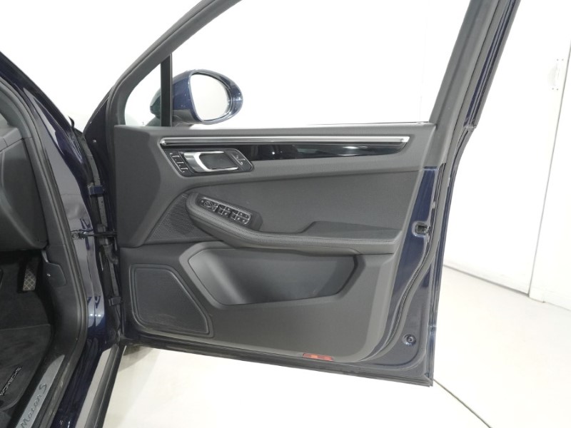 2020 (20) PORSCHE MACAN S 5dr PDK 5267397