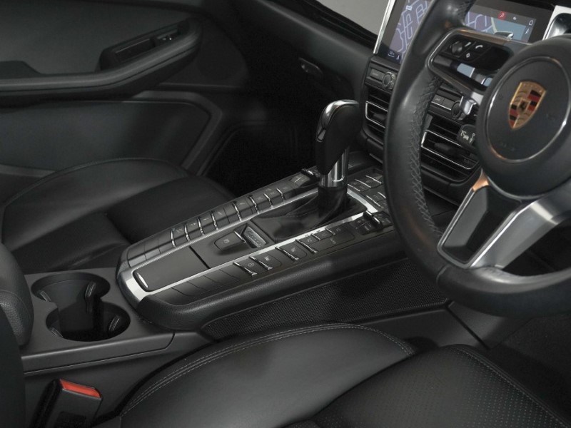 2020 (20) PORSCHE MACAN S 5dr PDK 5267401