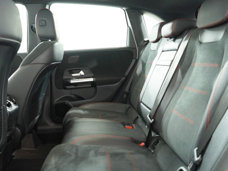2019 (19) MERCEDES-BENZ B CLASS B200d AMG Line Premium 5dr Auto 5276744