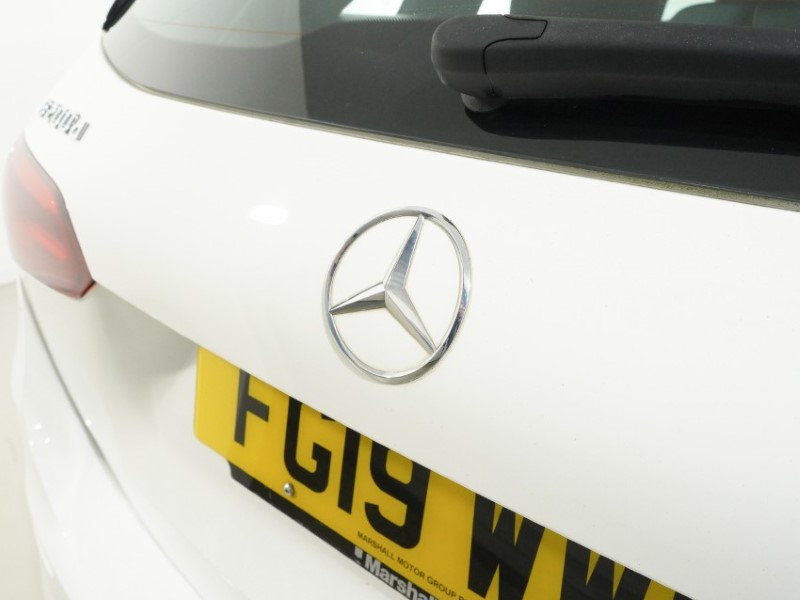 2019 (19) MERCEDES-BENZ B CLASS B200d AMG Line Premium 5dr Auto 5276738