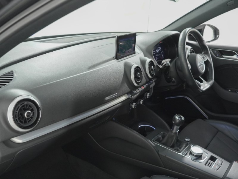 2020 (70) AUDI A3 35 TFSI Black Edition 5dr 5269175