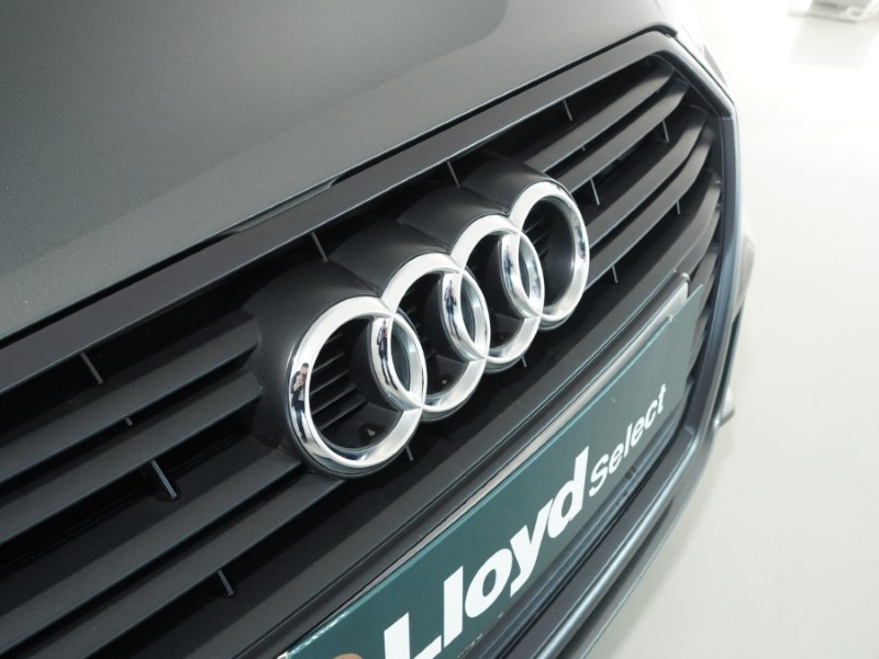 2020 (70) AUDI A3 35 TFSI Black Edition 5dr 5269181