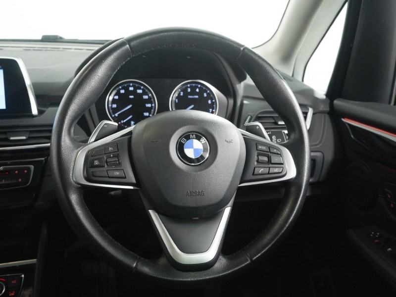 2019 (69) BMW 2 SERIES 220i Luxury 5dr DCT 5292361