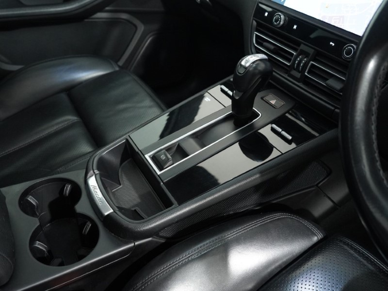 2022 (22) PORSCHE MACAN 5dr PDK 5274081