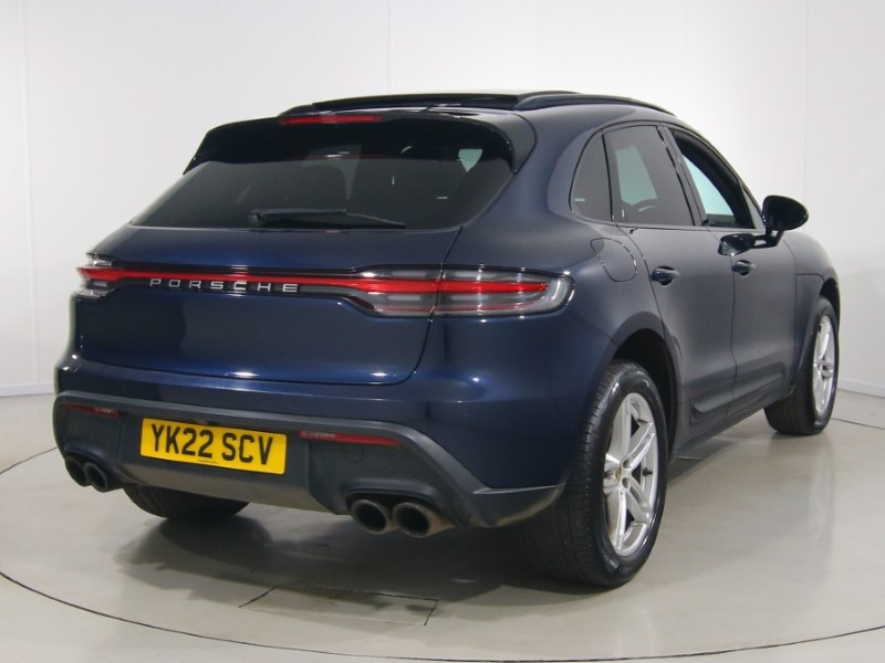 2022 (22) PORSCHE MACAN 5dr PDK 5274099