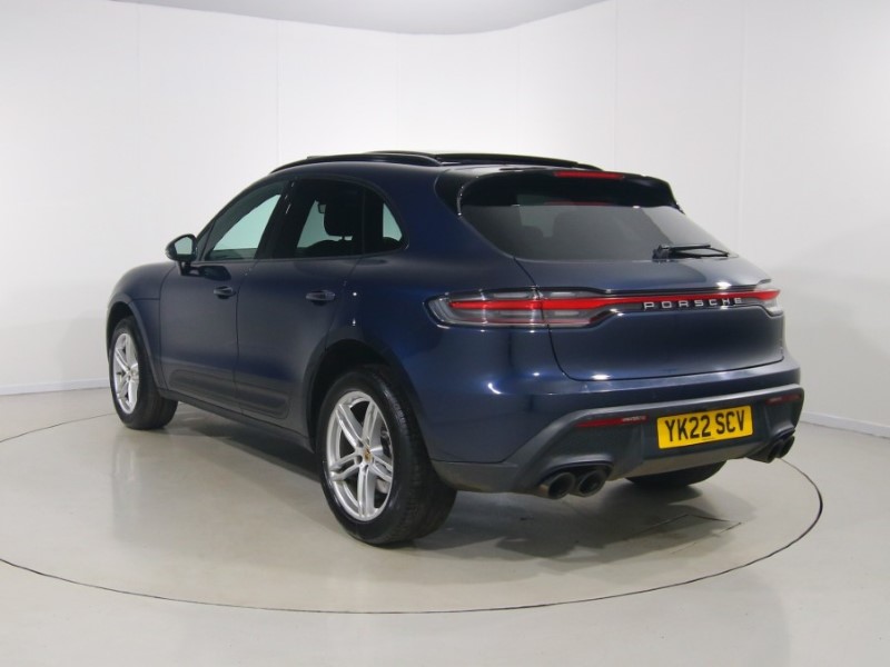 2022 (22) PORSCHE MACAN 5dr PDK