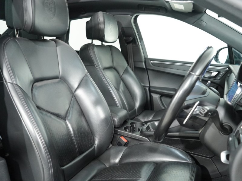 2022 (22) PORSCHE MACAN 5dr PDK 5274077