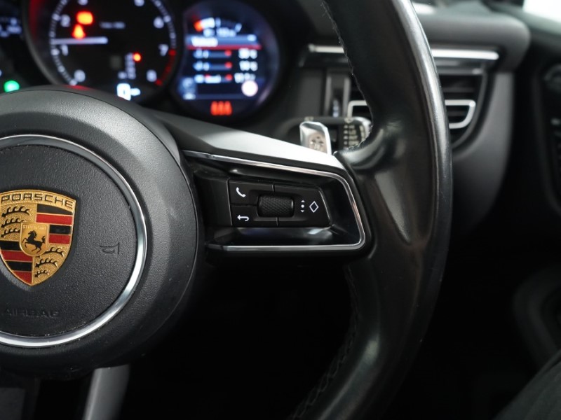 2022 (22) PORSCHE MACAN 5dr PDK 5274082