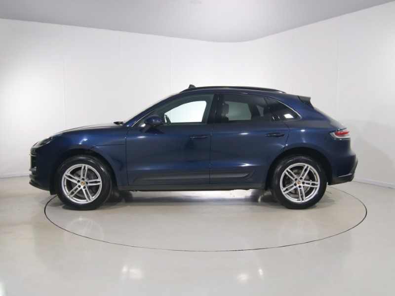 2022 (22) PORSCHE MACAN 5dr PDK 5274096