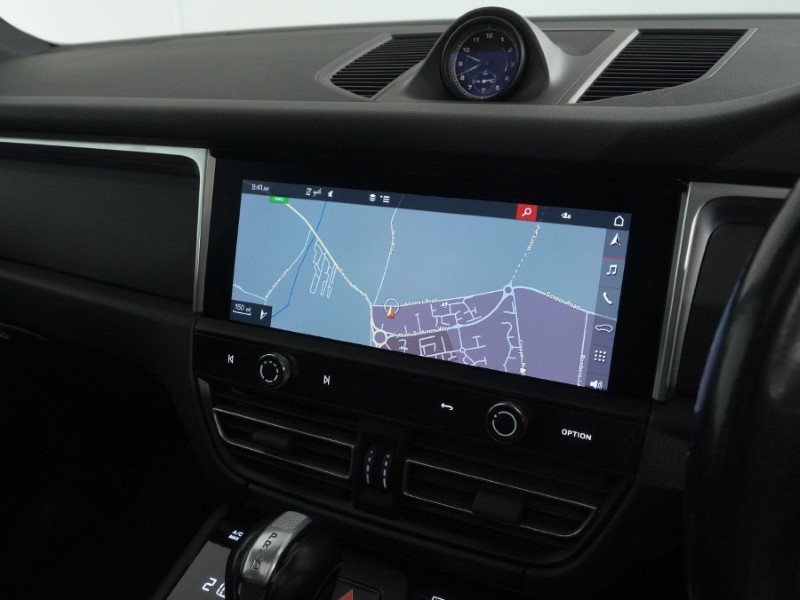 2022 (22) PORSCHE MACAN 5dr PDK 5274087