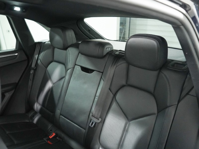 2022 (22) PORSCHE MACAN 5dr PDK 5274067