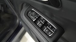 2022 (22) PORSCHE MACAN 5dr PDK 5274079