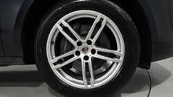 2022 (22) PORSCHE MACAN 5dr PDK 5274092