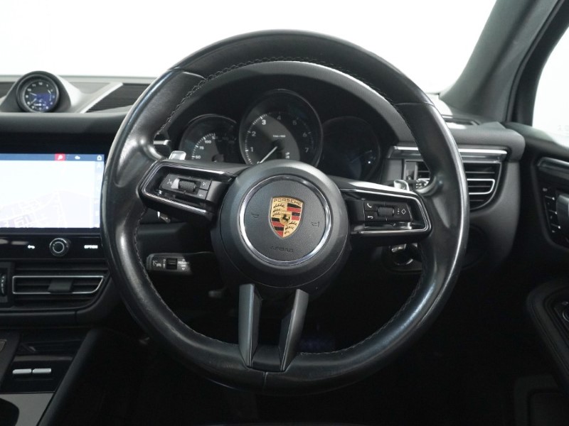 2022 (22) PORSCHE MACAN 5dr PDK 5274071