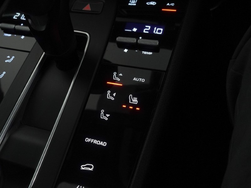 2022 (22) PORSCHE MACAN 5dr PDK 5274090