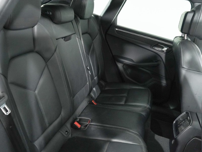 2022 (22) PORSCHE MACAN 5dr PDK 5274076