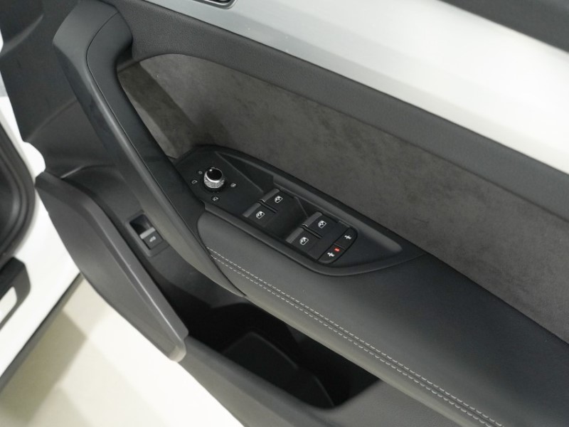 2018 (68) AUDI Q5 S Quattro 5dr Tip Auto 5321656