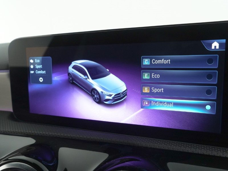 2023 (23) MERCEDES-BENZ A CLASS A200 AMG Line Premium Plus 5dr Auto 5334371