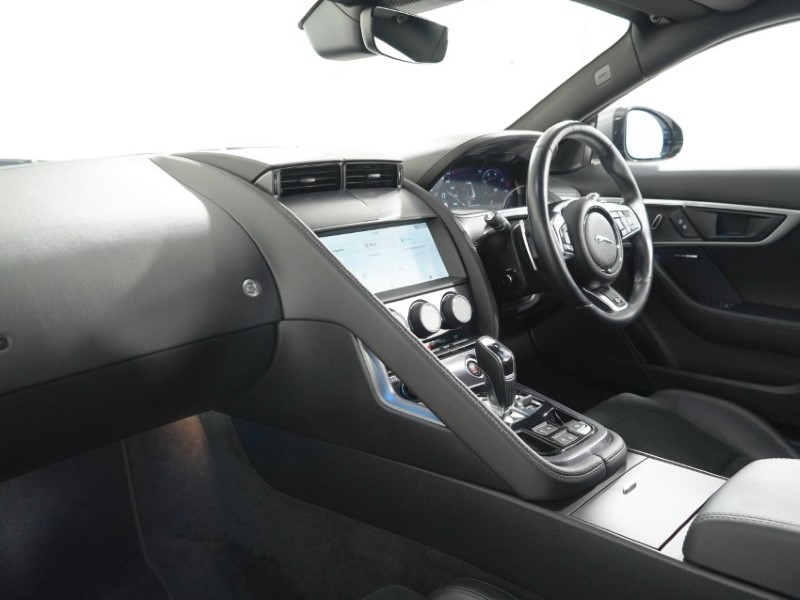 2021 (21) JAGUAR F-TYPE 2.0 P300 R-Dynamic 2dr Auto 5333603