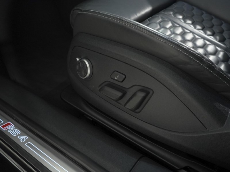 2023 (23) AUDI RS4 RS 4 TFSI Quattro Carbon Black 5dr Tiptronic 5365496