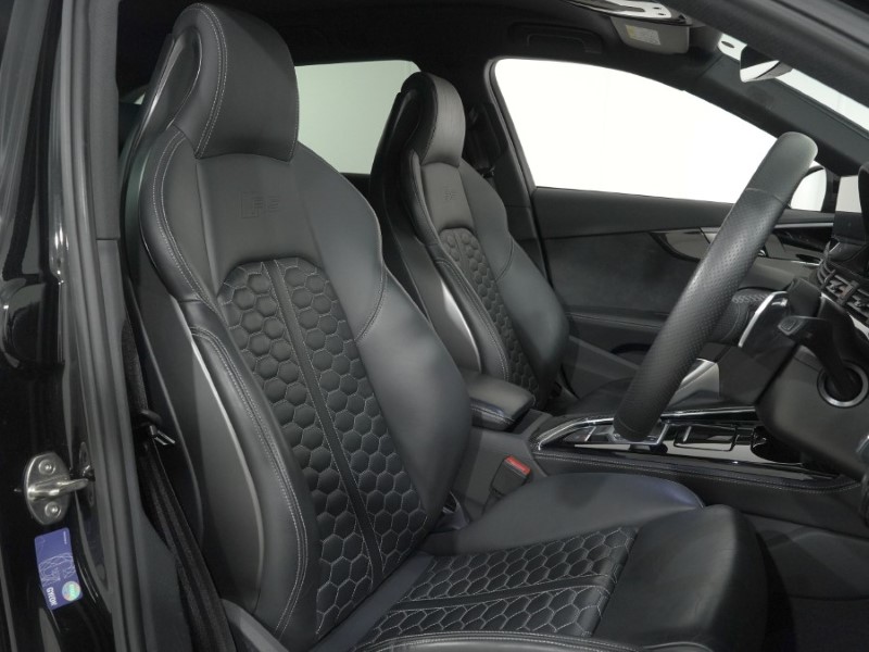 2023 (23) AUDI RS4 RS 4 TFSI Quattro Carbon Black 5dr Tiptronic 5365512
