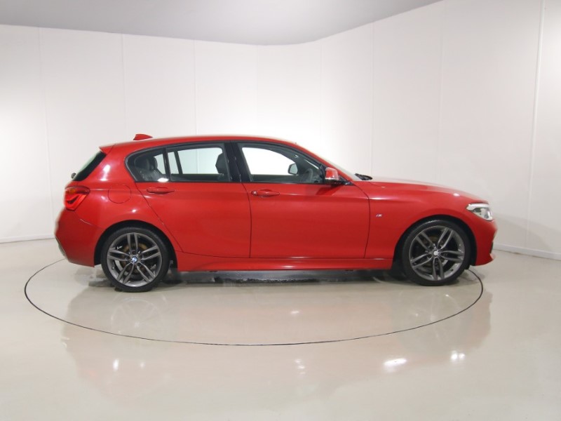 2019 (19) BMW 1 SERIES 116d M Sport 5dr 5393643