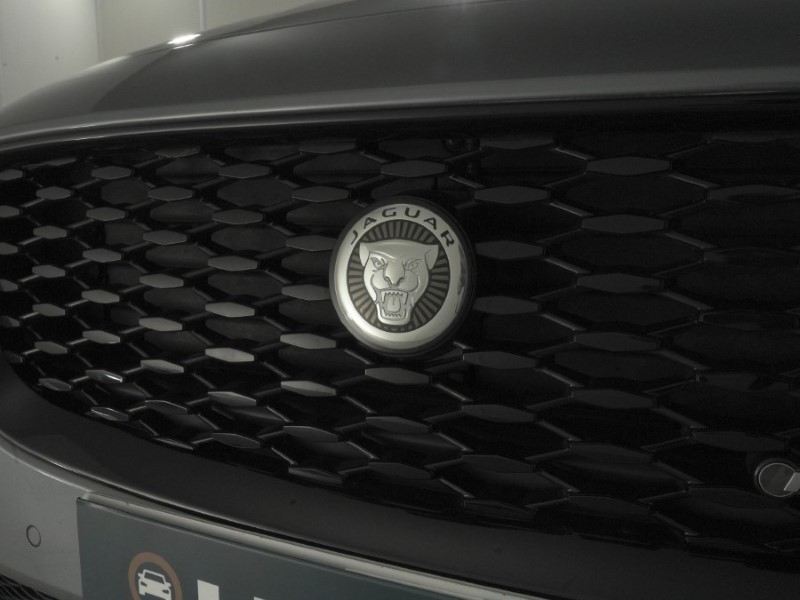 2024 (24) JAGUAR E-PACE 1.5 P300e R-Dynamic SE Black 5dr Auto 5392227