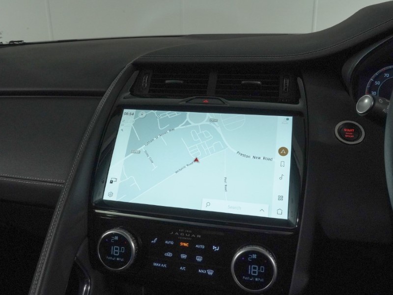 2024 (24) JAGUAR E-PACE 1.5 P300e R-Dynamic SE Black 5dr Auto 5392257