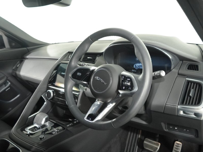 2024 (24) JAGUAR E-PACE 1.5 P300e R-Dynamic SE Black 5dr Auto 5392231
