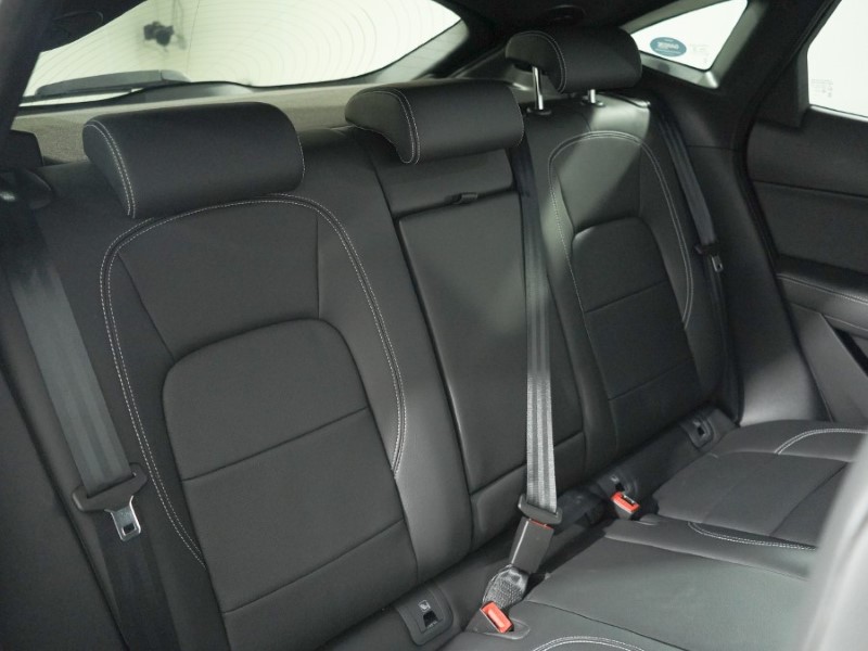 2024 (24) JAGUAR E-PACE 1.5 P300e R-Dynamic SE Black 5dr Auto 5392239