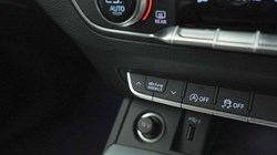 2020 (70) AUDI Q5 40 TDI Quattro S Line 5dr S Tronic 5395040