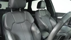 2020 (70) AUDI Q5 40 TDI Quattro S Line 5dr S Tronic 5395016