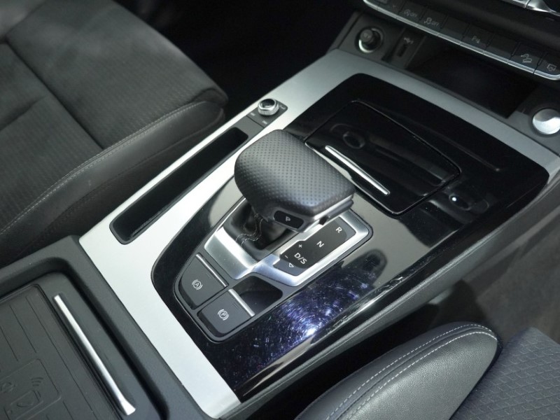 2020 (70) AUDI Q5 40 TDI Quattro S Line 5dr S Tronic 5395019