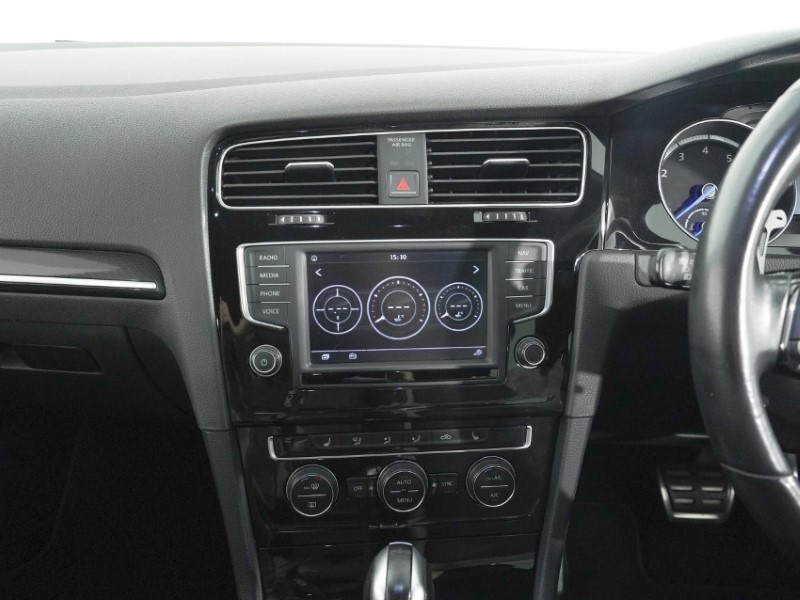 2017 (17) VOLKSWAGEN GOLF 2.0 TSI R 5dr DSG 5383940