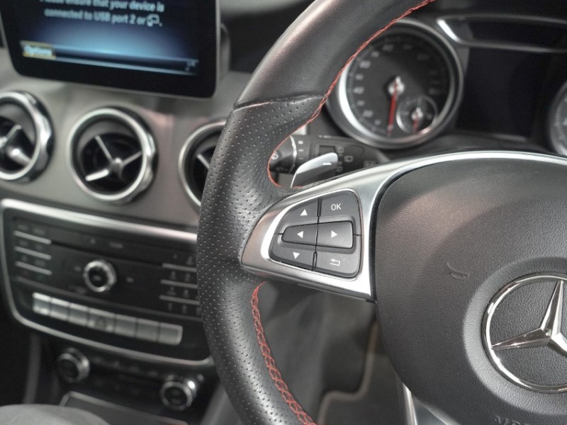 2020 (69) MERCEDES-BENZ GLA 200 AMG Line Edition Plus 5dr Auto 5389722