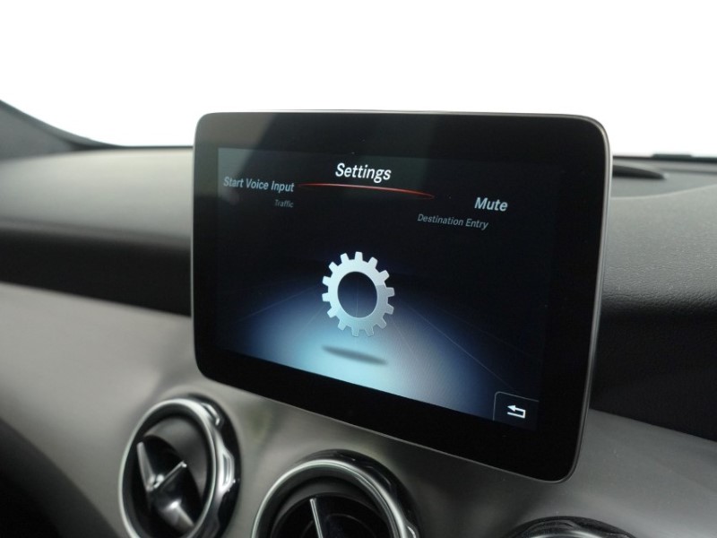 2020 (69) MERCEDES-BENZ GLA 200 AMG Line Edition Plus 5dr Auto 5389747