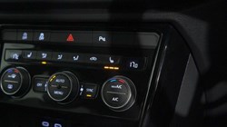 2021 (21) VOLKSWAGEN T-ROC 2.0 TSI 4MOTION R 5dr DSG 5403190