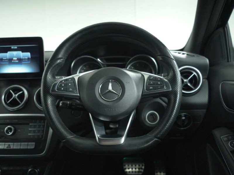 2016 (66) MERCEDES-BENZ A CLASS A200 AMG Line Premium 5dr Auto 5408790