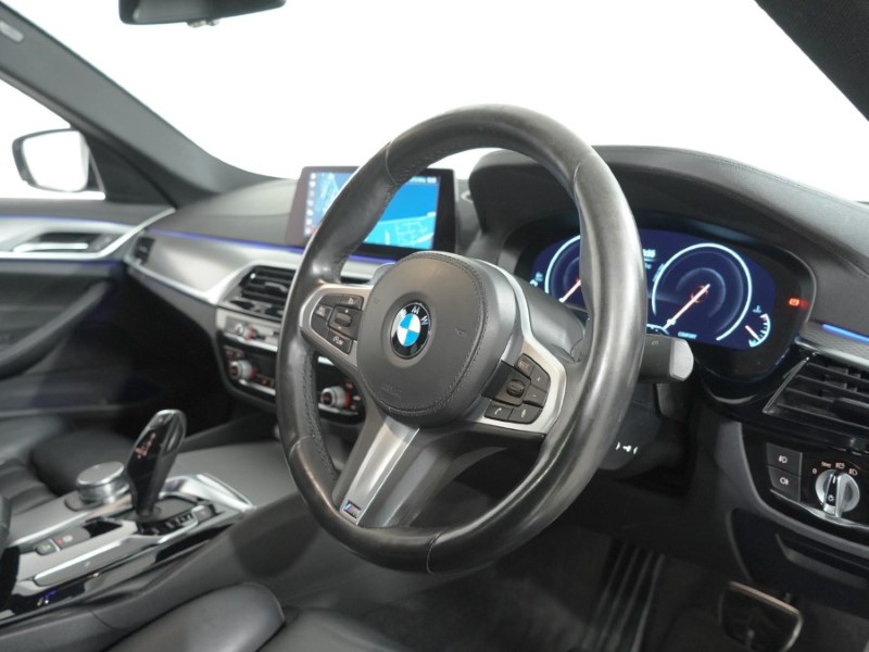 2018 (68) BMW 5 SERIES 530d M Sport 4dr Auto 5426360