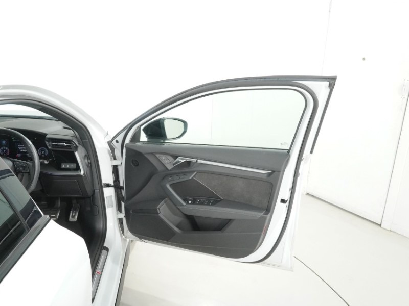 2021 (21) AUDI A3 35 TDI Edition 1 5dr S Tronic 5410160