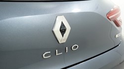 2022 (22) RENAULT CLIO 1.0 TCe 90 RS Line 5dr 5446018