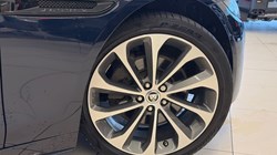 2023 (73) JAGUAR XE 2.0 D200 R-Dynamic SE Black 4dr Auto 5006018