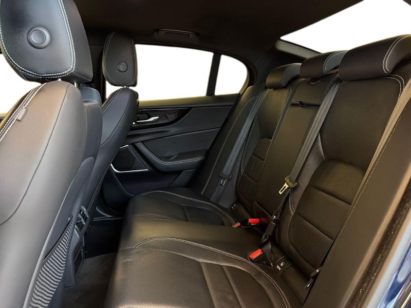 2023 (73) JAGUAR XE 2.0 D200 R-Dynamic SE Black 4dr Auto 5028012