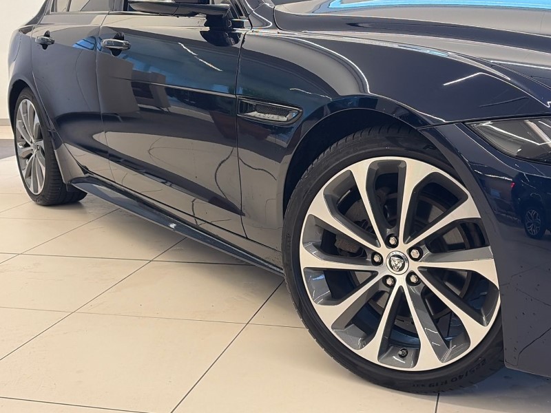 2023 (73) JAGUAR XE 2.0 D200 R-Dynamic SE Black 4dr Auto 5028053