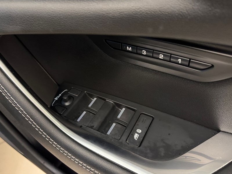 2023 (73) JAGUAR XE 2.0 D200 R-Dynamic SE Black 4dr Auto 5028030