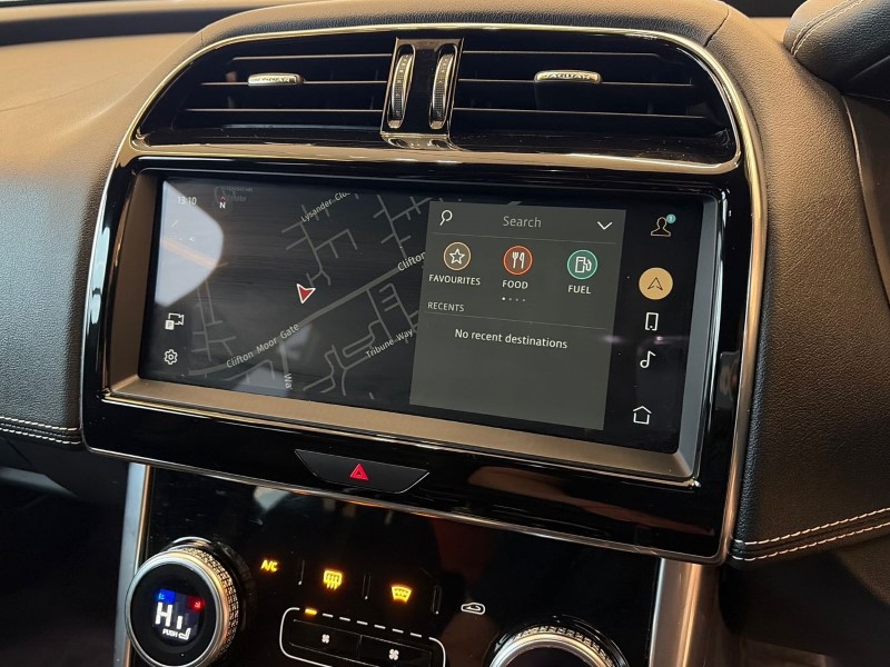 2023 (73) JAGUAR XE 2.0 D200 R-Dynamic SE Black 4dr Auto 5028037