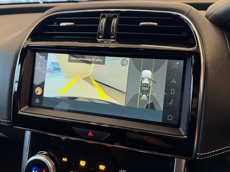 2023 (73) JAGUAR XE 2.0 D200 R-Dynamic SE Black 4dr Auto 5005998