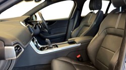 2023 (73) JAGUAR XE 2.0 D200 R-Dynamic SE Black 4dr Auto 5005971